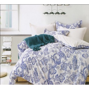 Двустороннее постельное белье молочное с синим растительным орнаментом - твил