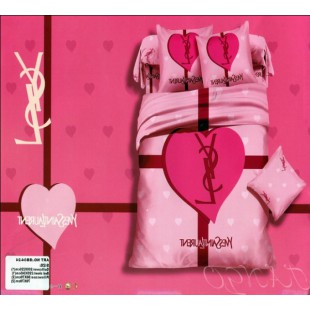 Розовое постельное белье Yves Saint Laurent с сердечками